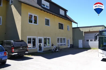 Wohnhaus - Halle/Lager/Produktion kaufen in Barntrup - Gewerbekomplex mit Wohnimmobilien und Ausbaupotenzial