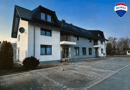 Außenansicht - Haus kaufen in Höxter - Exklusives Wohn- und Geschäftshaus mit hochwertiger Ausstattung, Halle und Ladenfläche in Höxter!