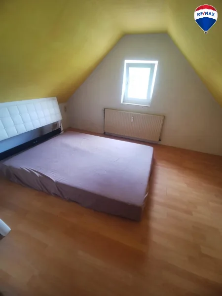 Schlafzimmer DG