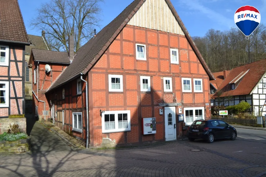  - Haus kaufen in Dörentrup - Historisches 3-Familienhaus mit vielseitigen Nutzungsmöglichkeiten