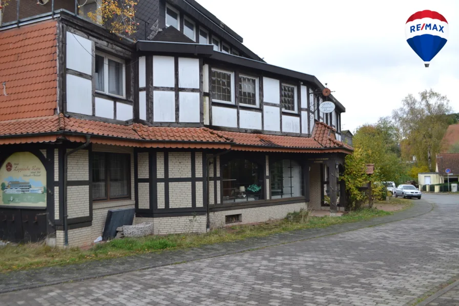 4 - Gastgewerbe/Hotel kaufen in Lügde - Historischer Hotel mit vielseitigem Nutzungspotenzial