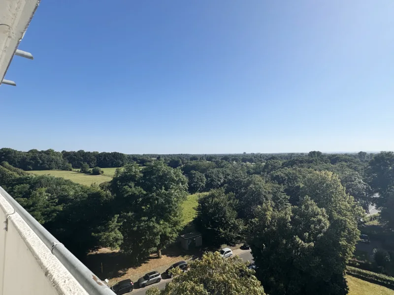 Ausblick - Wohnung kaufen in Bergheim - Gepflegte 3-Zimmer-Wohnung mit großem Balkon und toller Aussicht!