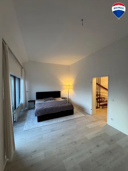 Schlafzimmer OG mit Balkon