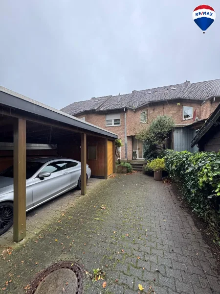 Außenansicht Carport, Stellplatz