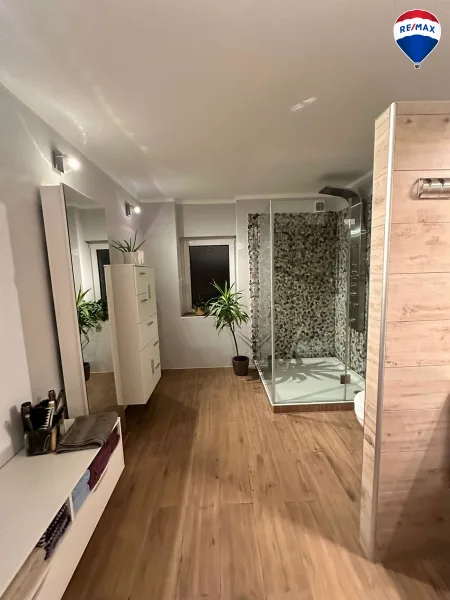 Badezimmer EG