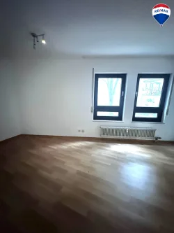 Wohnzimmer - Wohnung mieten in Minden - Zentral Wohnen im Herzen von Minden: Helle 2-Zimmer-Wohnung zu vermieten!