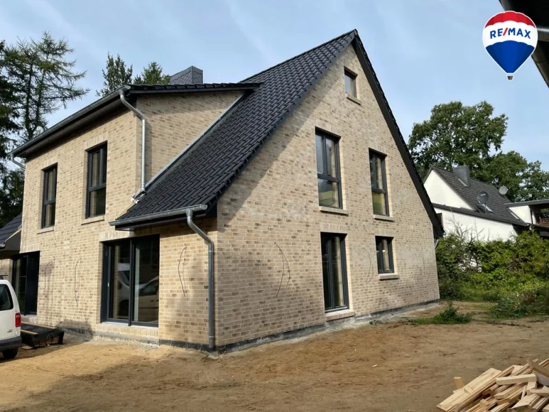 EFH-vorne - Haus kaufen in Tornesch - Ihr Neues Zuhause! Neubau EFH/4DHH  in Tornesch