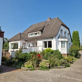  - Haus kaufen in Hoya - Traumhaus mit großem Garten mitten in 27318 Hoya!