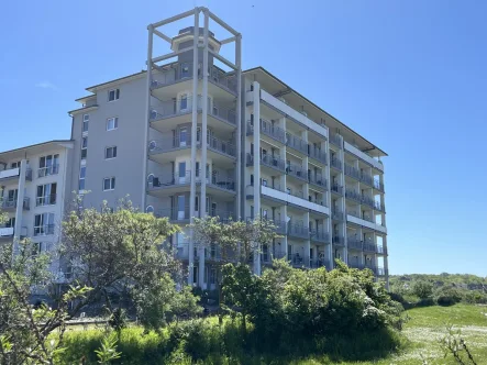 Aussenaufnahme - Wohnung kaufen in Heiligenhafen - Ostseeresidenz in direkter StrandnäheTerrasse mit Blick ins Grüne