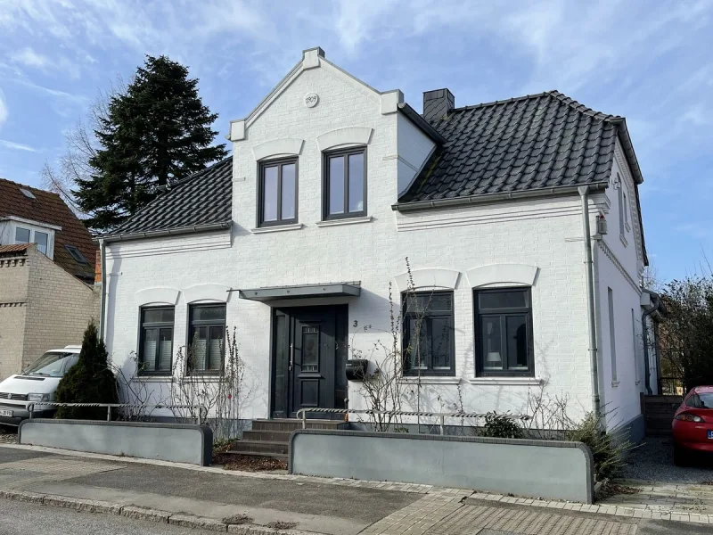 Kapitänshaus - Haus kaufen in Heiligenhafen - Für Liebhaber - Tolles Kapitänshaus in Binnenseenähe