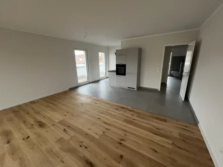 Wohn- Essbereich 2 - Wohnung mieten in Heiligenhafen - Zur Miete - Geräumiges 3-Zimmer-Penthousemit Dachterrasse E R S T B E Z U G