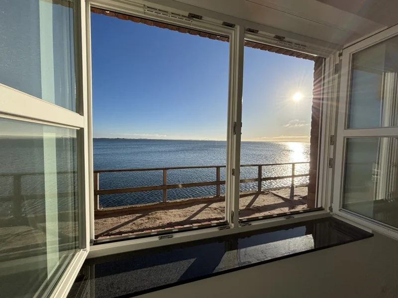 Weitblick Fehmarnsundbrücke - Wohnung kaufen in Fehmarn OT Orth - Traum am Hafen -NEUBAU-ERSTBEZUG- Wohnung in Orth mit Blick auf Hafen & Ostsee