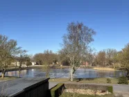 Blick auf den Dorfteich aus dem Obergeschoss