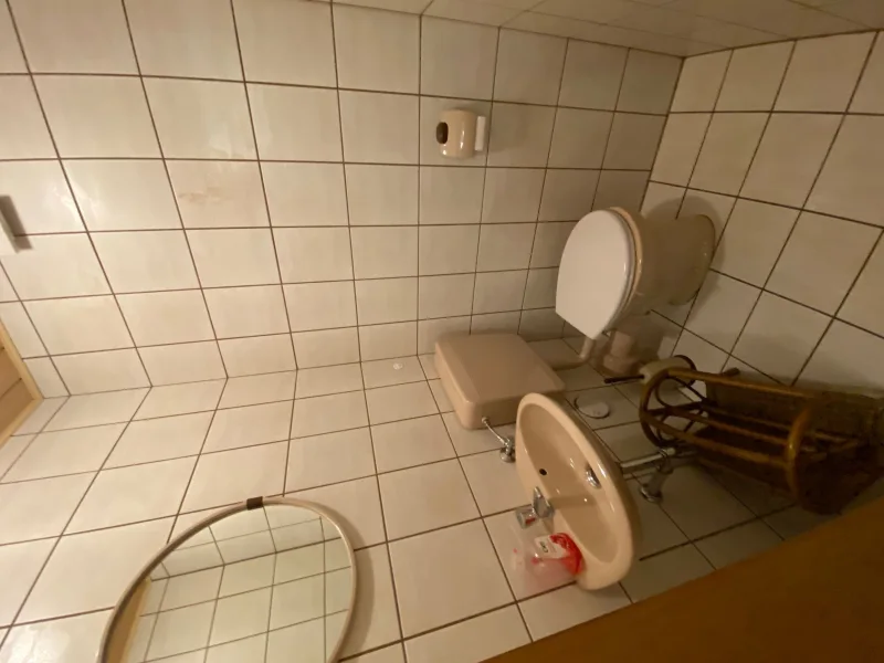 WC im Untergeschoss