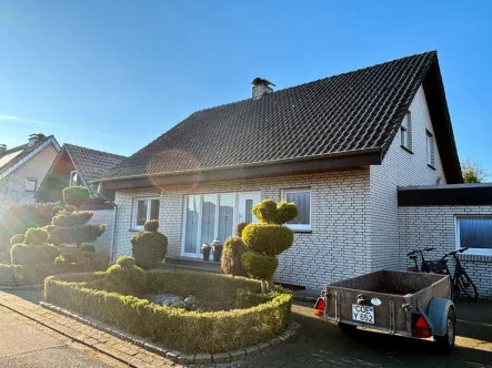 Ansicht - Haus kaufen in Coesfeld / Goxel - Ein- / Zweifamilienhaus mit viel Platz in Sackgassenlage von Coesfeld, Wohngebiet Goxel