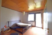 k-Schlafzimmer Nr. 2 mit Terrassentür