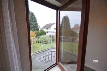 k-Blick auf den kleinen Balkon vom Schlafzimmer 2