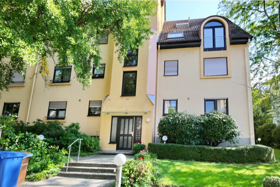 Außenansicht - Wohnung mieten in Baden-Baden - Frisch renovierte Wohnung in Innenstadtlage mit sonnigem Balkon