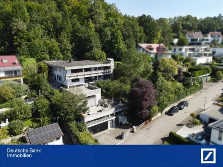 Außenansicht - Haus kaufen in Blaustein - Imposantes Anwesen mit Schwimmbad und Einliegerwohnung in Blaustein!