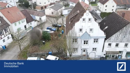 Fassade - Haus kaufen in Neresheim - 5,38% Rendite, saniert und vollvermietet