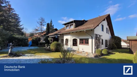 Außenansicht - Haus kaufen in Ulm - Beste Lage, viel Platz, Komfort und Sonne!