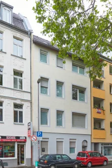 Hausfassade - Haus kaufen in Köln - Investition mit langfristiger Perspektive im Kunibertsviertel