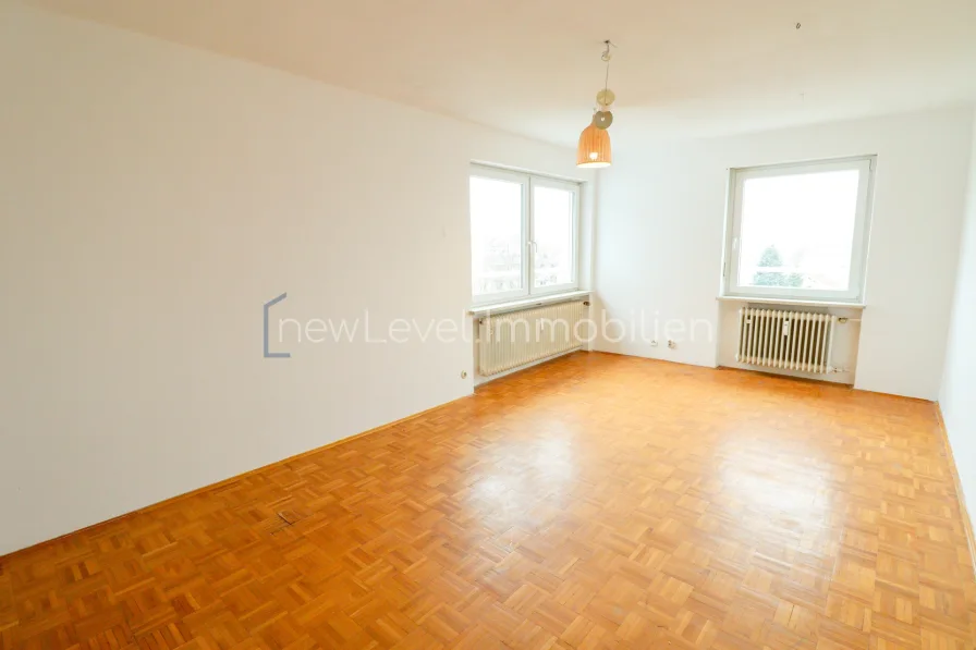 Wohnzimmer - Wohnung kaufen in Regensburg - Gut geschnittene 2 Zimmer-Wohnung - Nähe Krankenhaus St. Josef