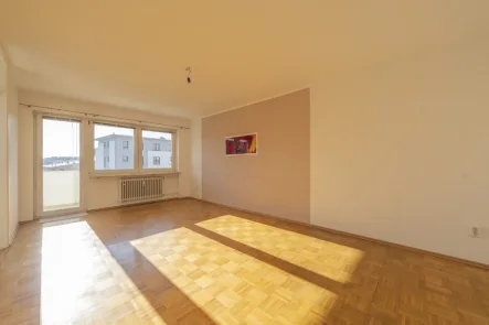 Wohnzimmer - Wohnung mieten in Germering - Sopart Immobilien - Charmantes 1-Zimmer-Apartment mit Süd-Balkon - Zentrale Lage in Germering