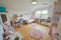 Kinderzimmer 2 OG