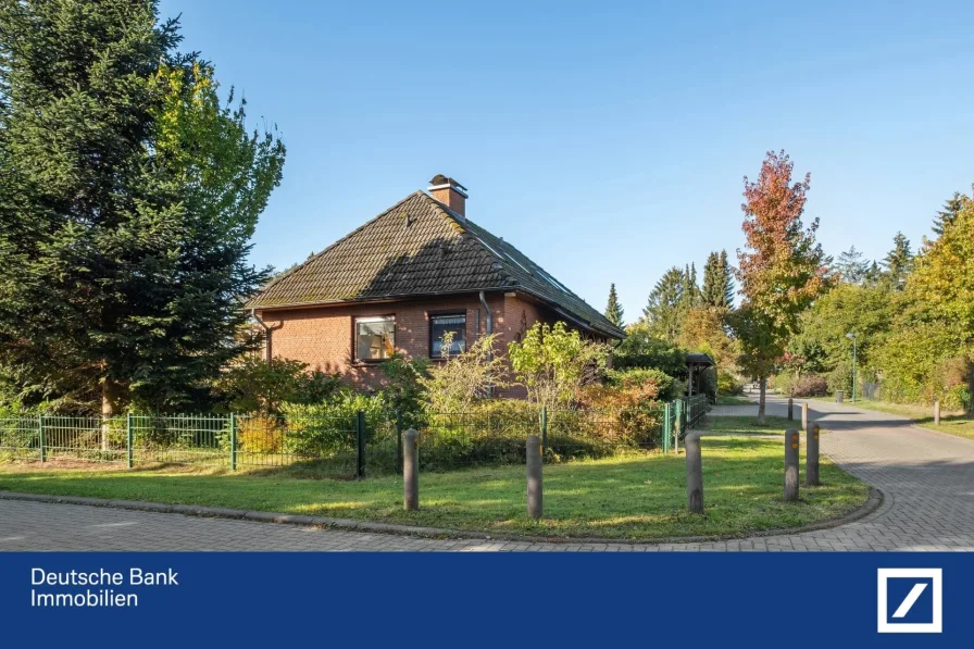 Straßenansicht Haupthaus - Haus kaufen in Buchholz - Die besondere Liegenschaft