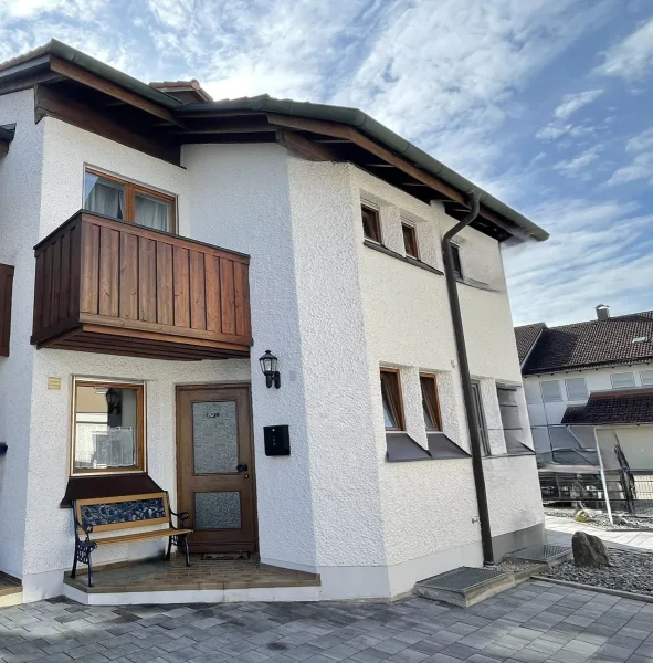 Titelbild - Haus kaufen in Emmerting - Wunderschönes Reihenmittelhaus in ruhiger Ortsrandlage