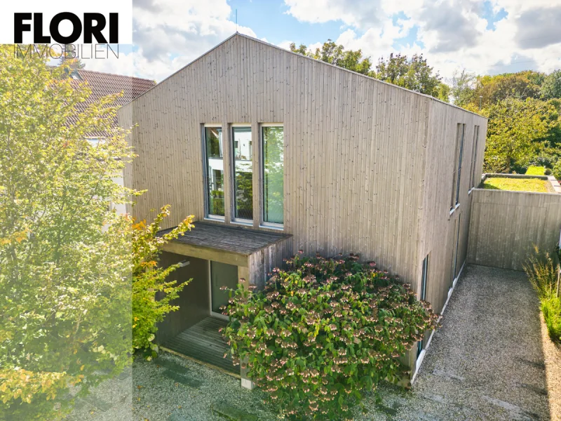 Flori Immobilien - Haus kaufen in München - ÖKOLOGISCH GEBAUTES MODERNES  A+ HOLZHAUS