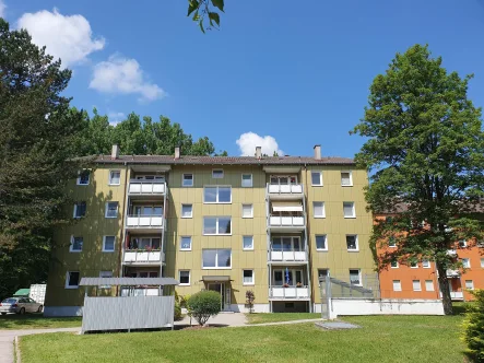 Blick auf Wohnanlage - Wohnung kaufen in Kaufbeuren - Ihre Mieter wären schon da !