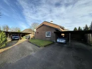 Mehrfamilienhaus Carports