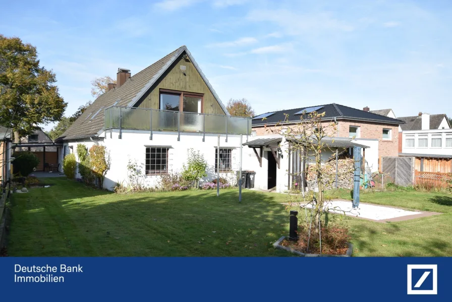 Gartenansicht - Haus kaufen in Bad Schwartau - Ihr neues Zuhause mit viel Platz und schönem Garten