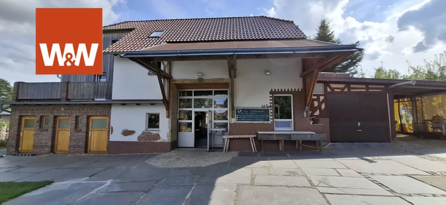 Nebengebäude, Carport, Garage