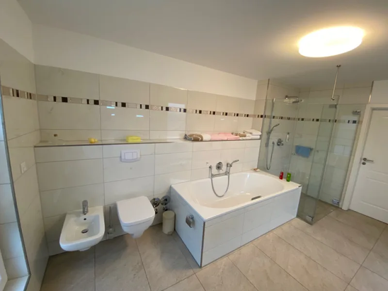 Bidet WC Wannenbad