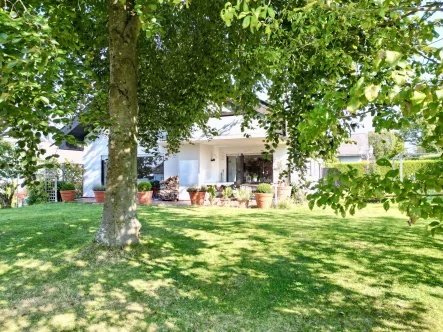 Terrasse - Wohnung kaufen in Kastellaun - ERDGESCHOSSWOHNUNG MIT GROßEM GARTEN