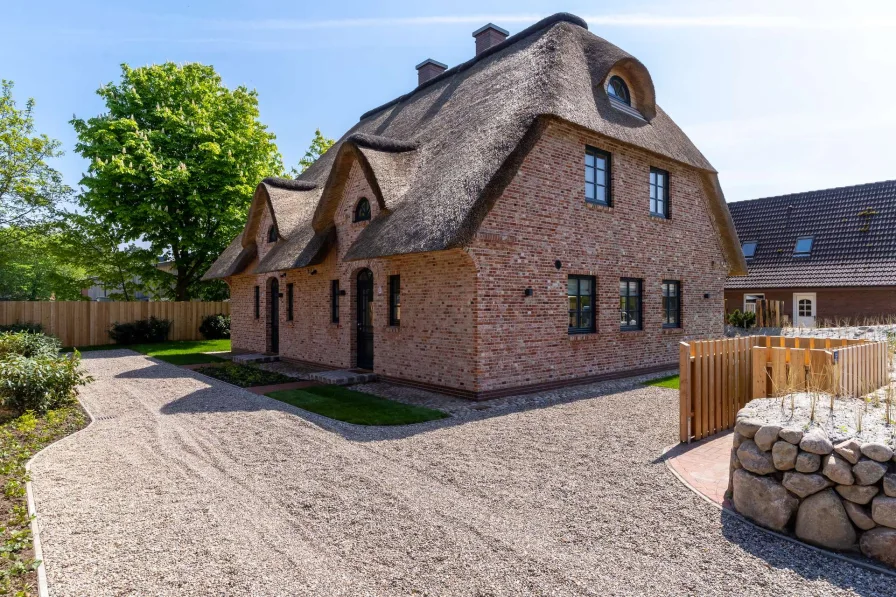 Außenansicht - Haus kaufen in Sankt Peter-Ording - Ferienvermietung | Reet | Döppelhaushälfte | NR° II