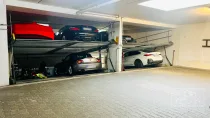 Tiefgarage mit Stellplätzen im Doppelparker