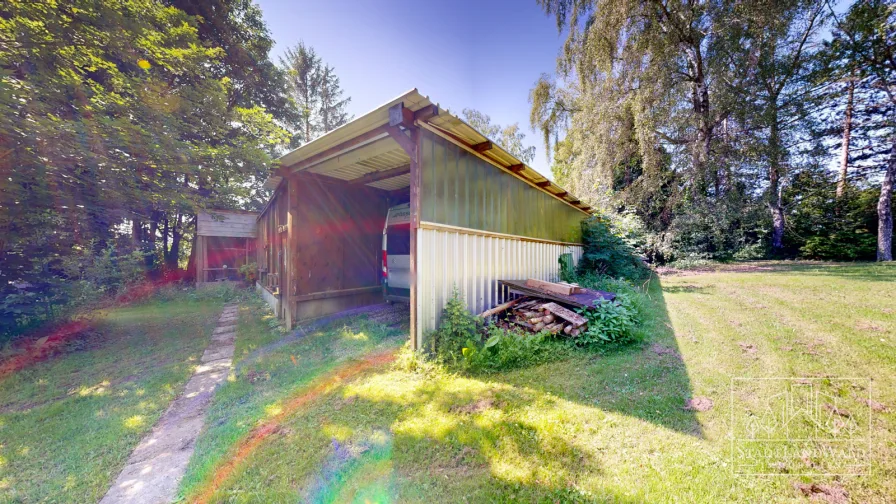 Carport nach Einfahrt