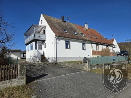 Ansicht - Haus kaufen in Lutzingen / Unterliezheim - DHH mit großem Grundstück und Werkstatt in Unterliezheim