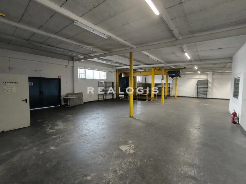 Innenansicht Halle EG - Halle/Lager/Produktion mieten in Hamburg - HH-HAFEN | CA. 915 m² | RAMPENLAGER | BÜRO | AUßENFLÄCHE