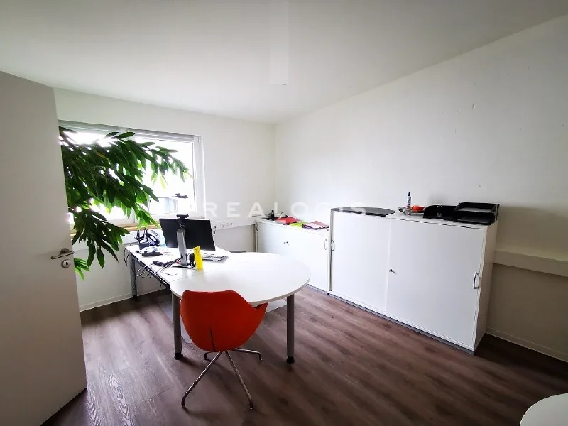 Innenansicht Büro - Halle/Lager/Produktion mieten in Bargteheide - BARGTEHEIDE | CA. 350 m² | LAGER | PRODUKTION | EBENERDIG | BÜRO OPTIONAL