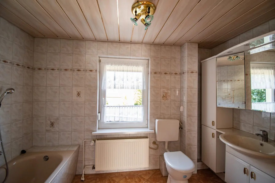 Badezimmer OG.jpg