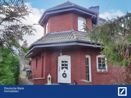 Hauseingang - Haus kaufen in Ahrensfelde - Wohnkomfort pur im eleganten Landhausstil