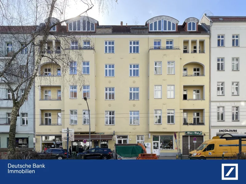 Gebäudeansicht DBI - Wohnung kaufen in Berlin - Provisionsfrei! Altbaucharme trifft modernen Komfort – Stilvolle 2-Zimmerwohnung mit Loggia & Balkon