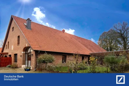 Komplettansicht-II - Haus kaufen in Wardenburg - Historischer Charme trifft modernen Komfort - Wohnen im Resthof: ein Juwel am Ortskernrand