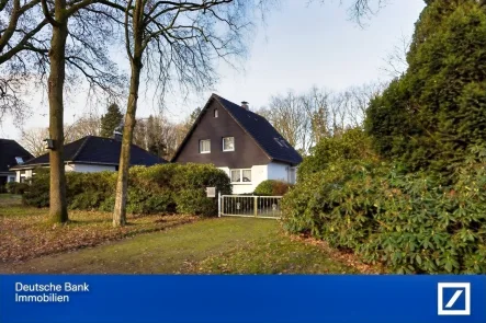 Blick von der Straße - Haus kaufen in Wardenburg - Idyllischer können Sie kaum wohnen. Einfamilienhaus in Höven! 