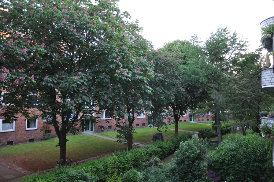 Aussicht vom Balkon - Wohnung kaufen in Hamburg - vermietete 2-Zimmer-Wohnung in Hamburg - Eimsbüttel